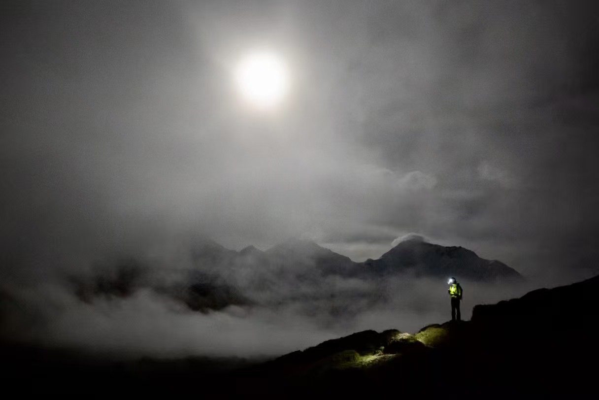 Pre-dawn start toward Langma La pass