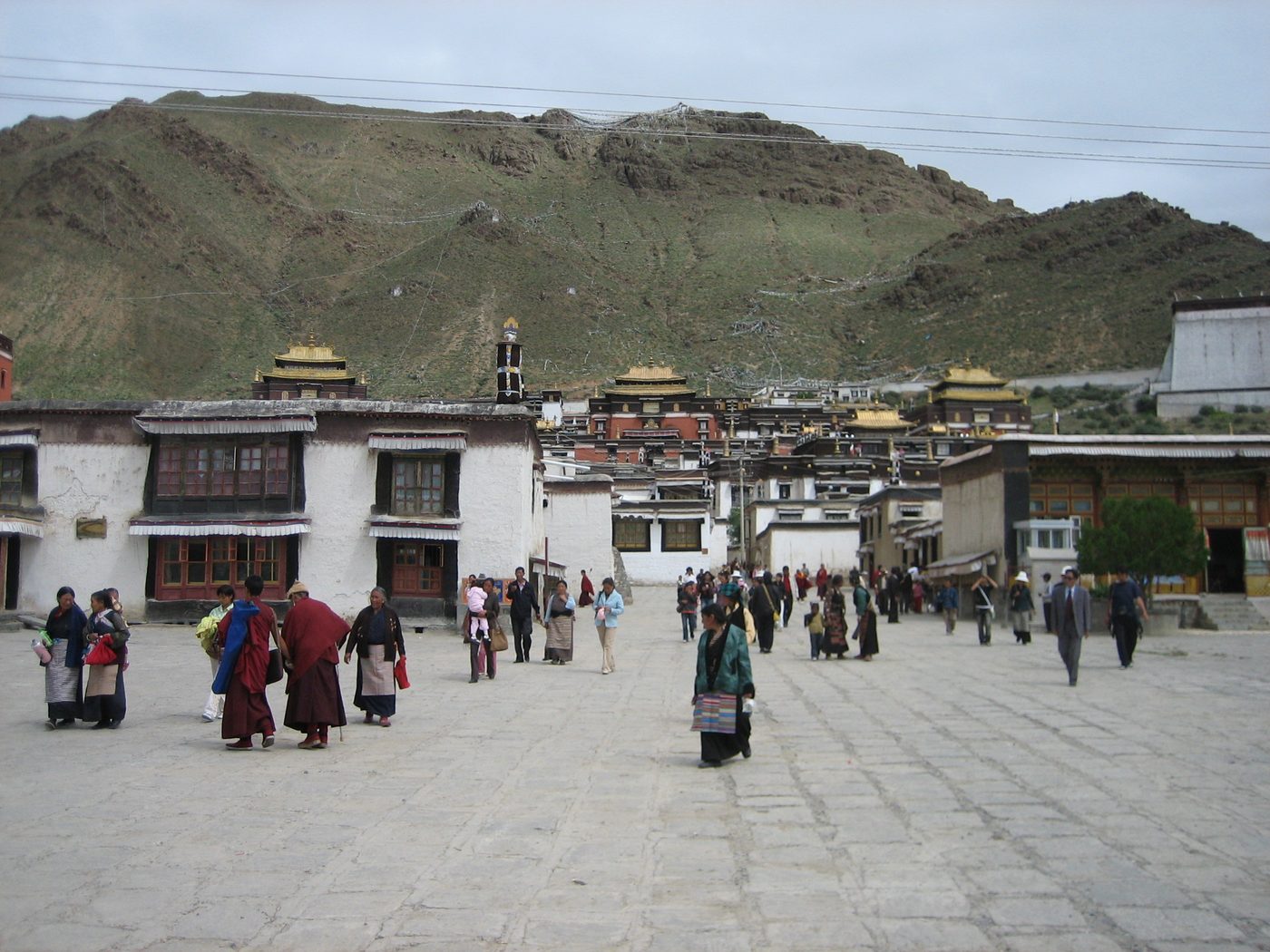 Lhasa to Kathmandu bike trek photo 7