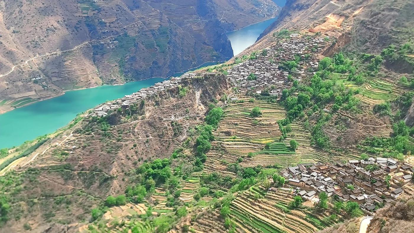 Stone Village trek photo 5