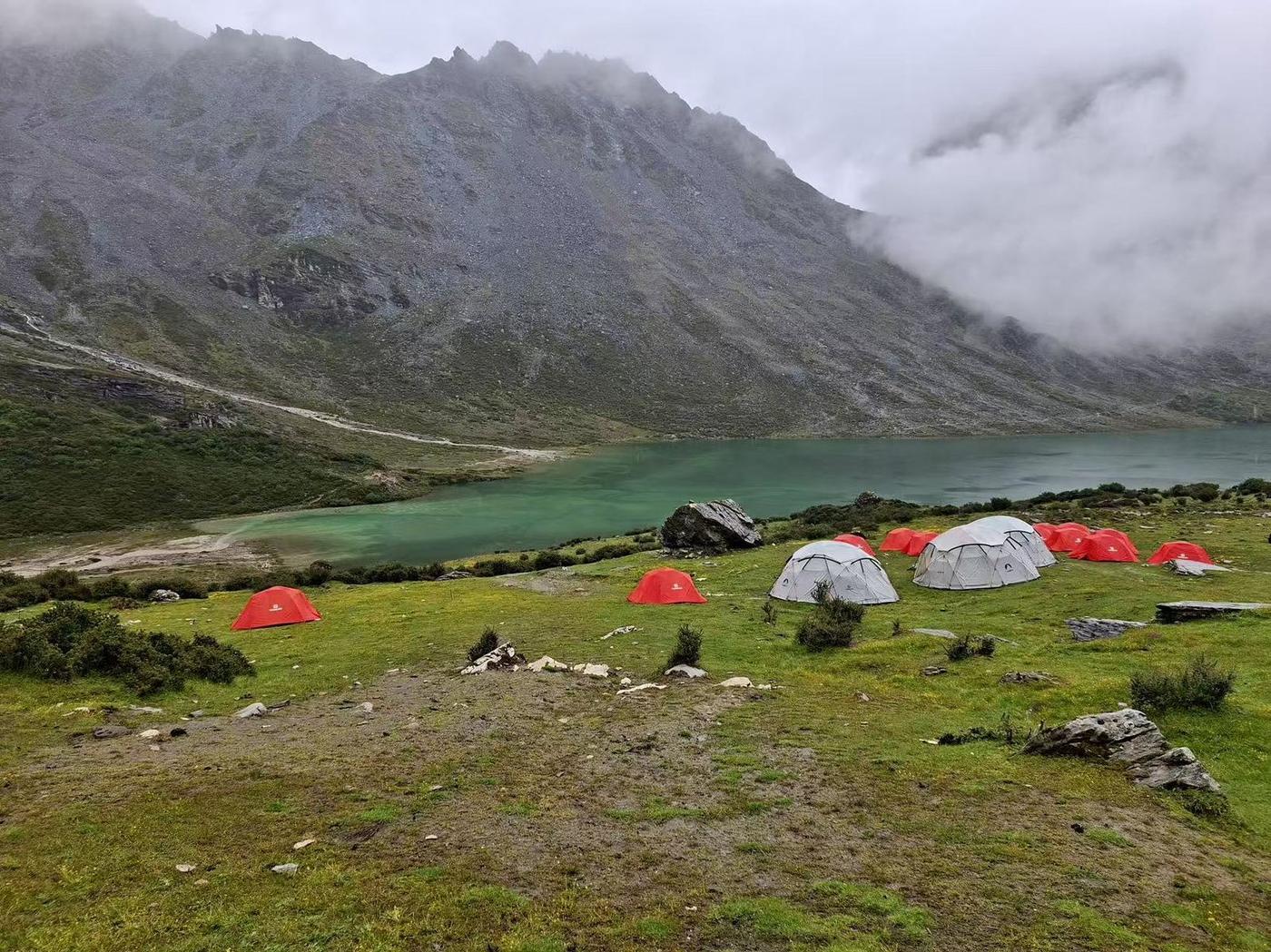 Yading trek photo 6