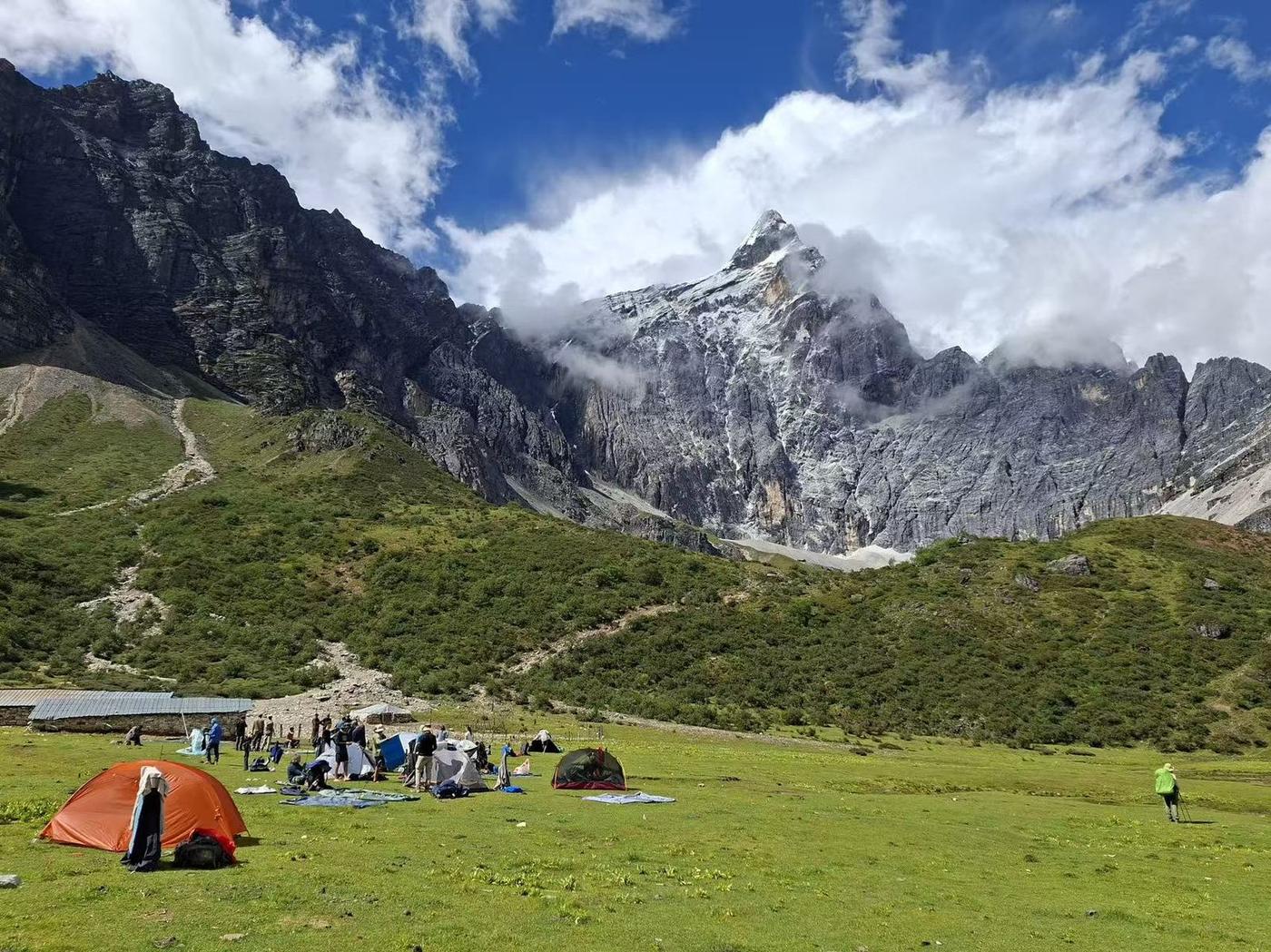 Yading trek photo 7